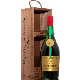 Aguardente Vínica XO Lourinhã c/ Caixa de Madeira